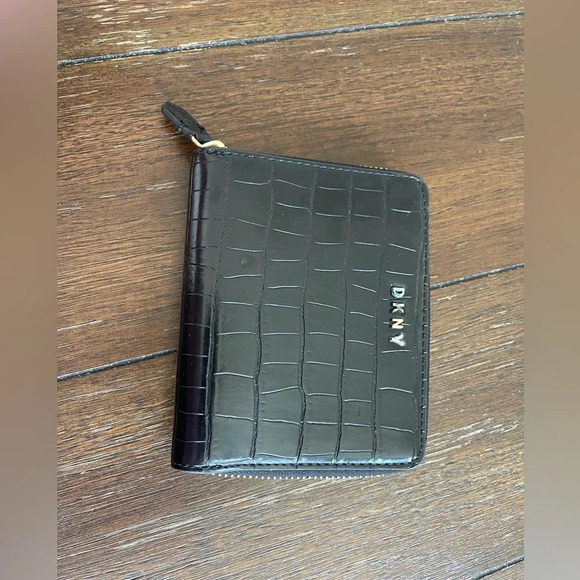 DKNY zip around wallet - Picture 9 of 12